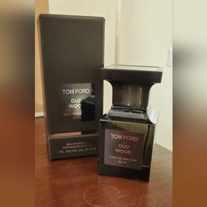 **SOLD** TOM FORD Oud wood perfume edp 30ML